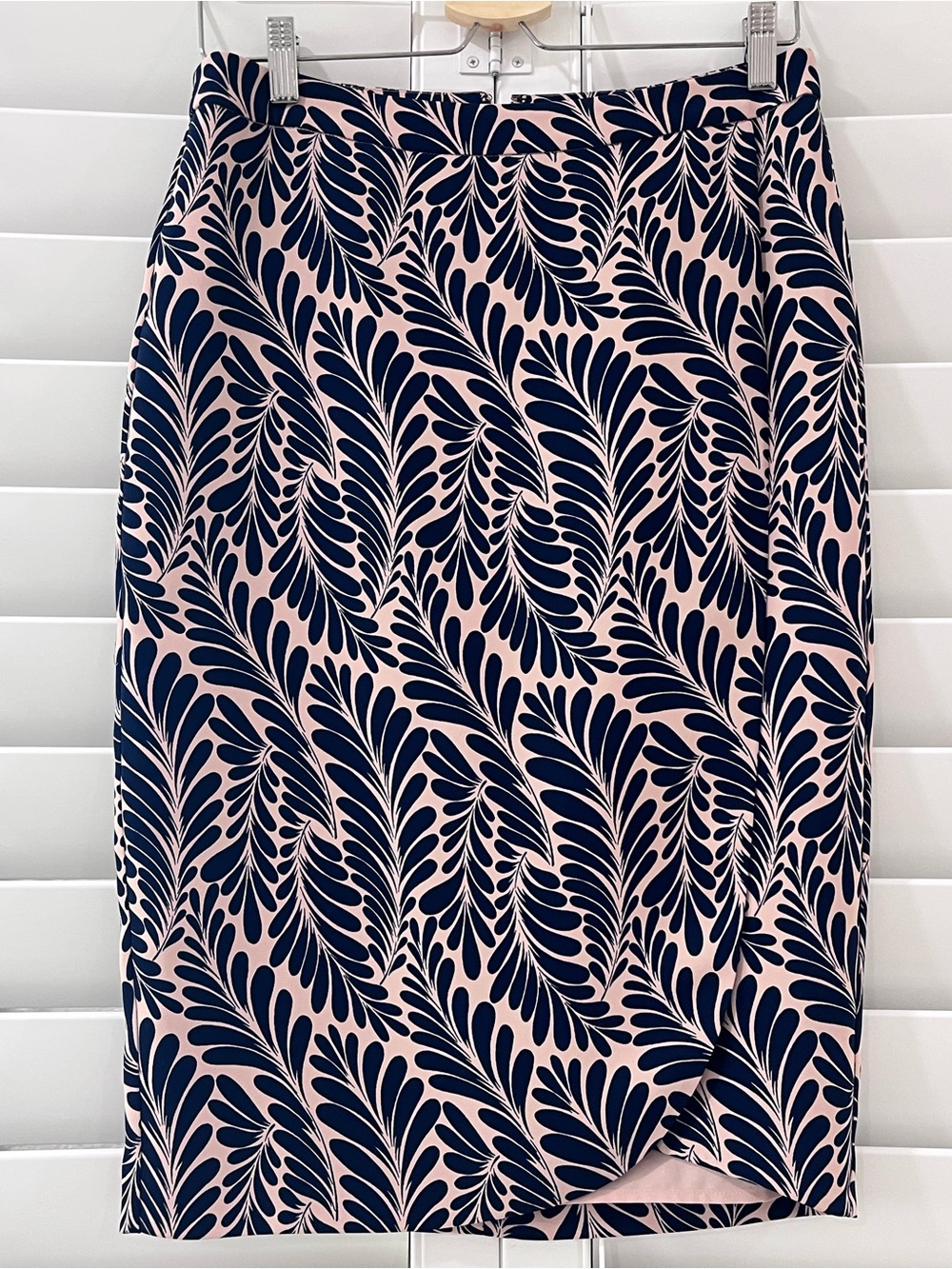 Ann Taylor Navy Blush Print Faux Wrap Midi Skirt Size 6